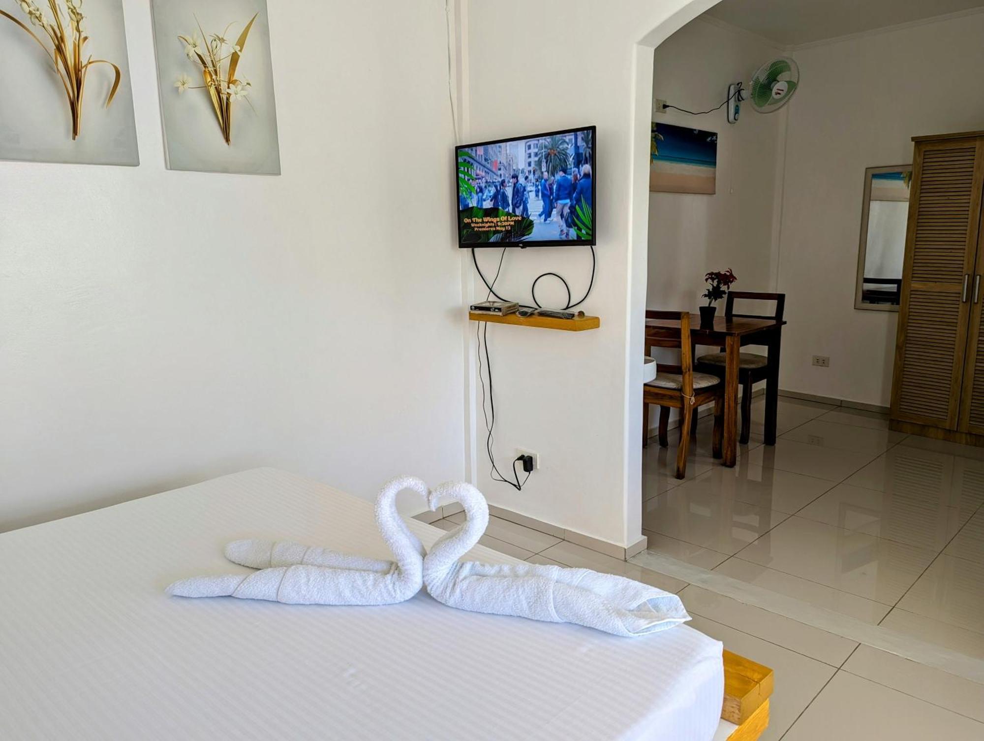Astillo'S Guest Houses Моалбоал Номер фото